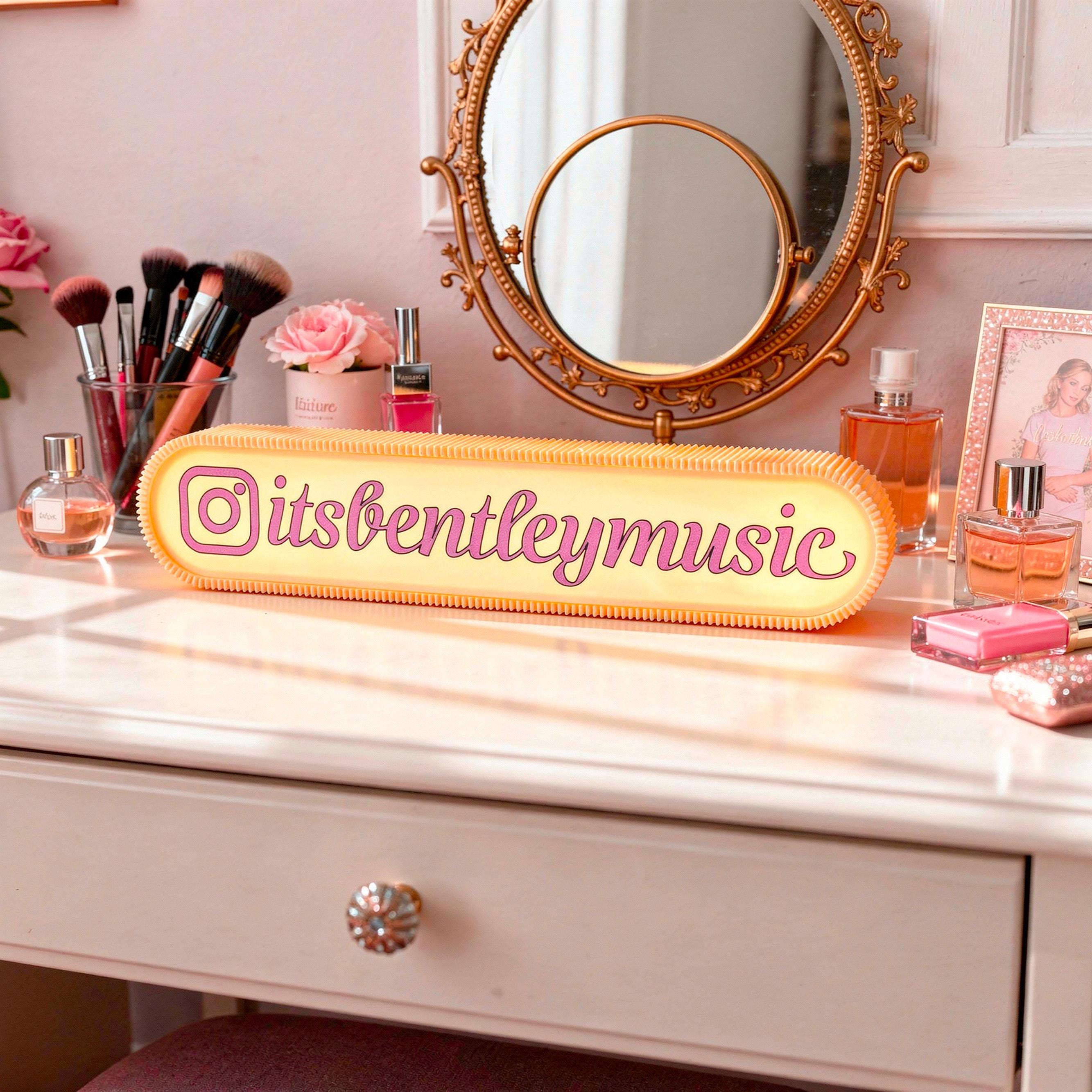 Custom Instagram Gift Sign Lightbox With NFC